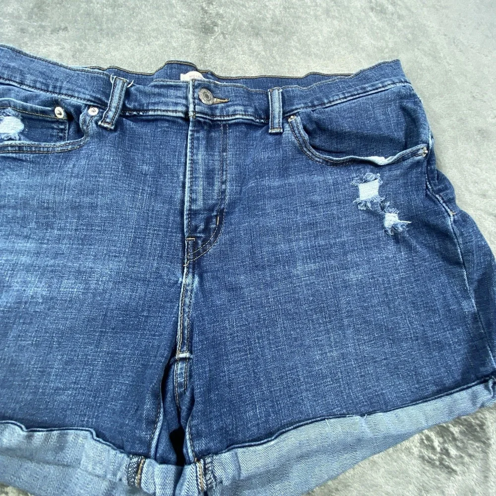 Levi's Mid Length Shorts Womens 33 Blue Zip Fly Whiskers Denim Cuffed Distressed
